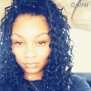 Meet your Posher, Kayla